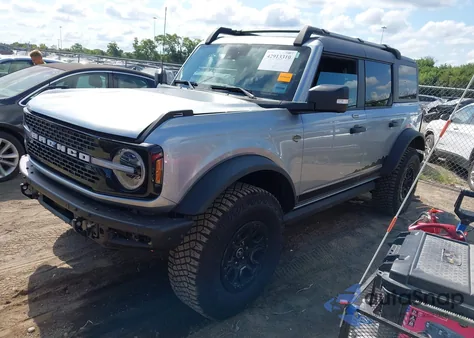 2023 Ford Bronco Big Bend/Black Diamond/Outer Banks/Badlands/Wildtrak/Everglades z USA, uszkodzony, nr VIN 1FMEE5DP4PLB14227